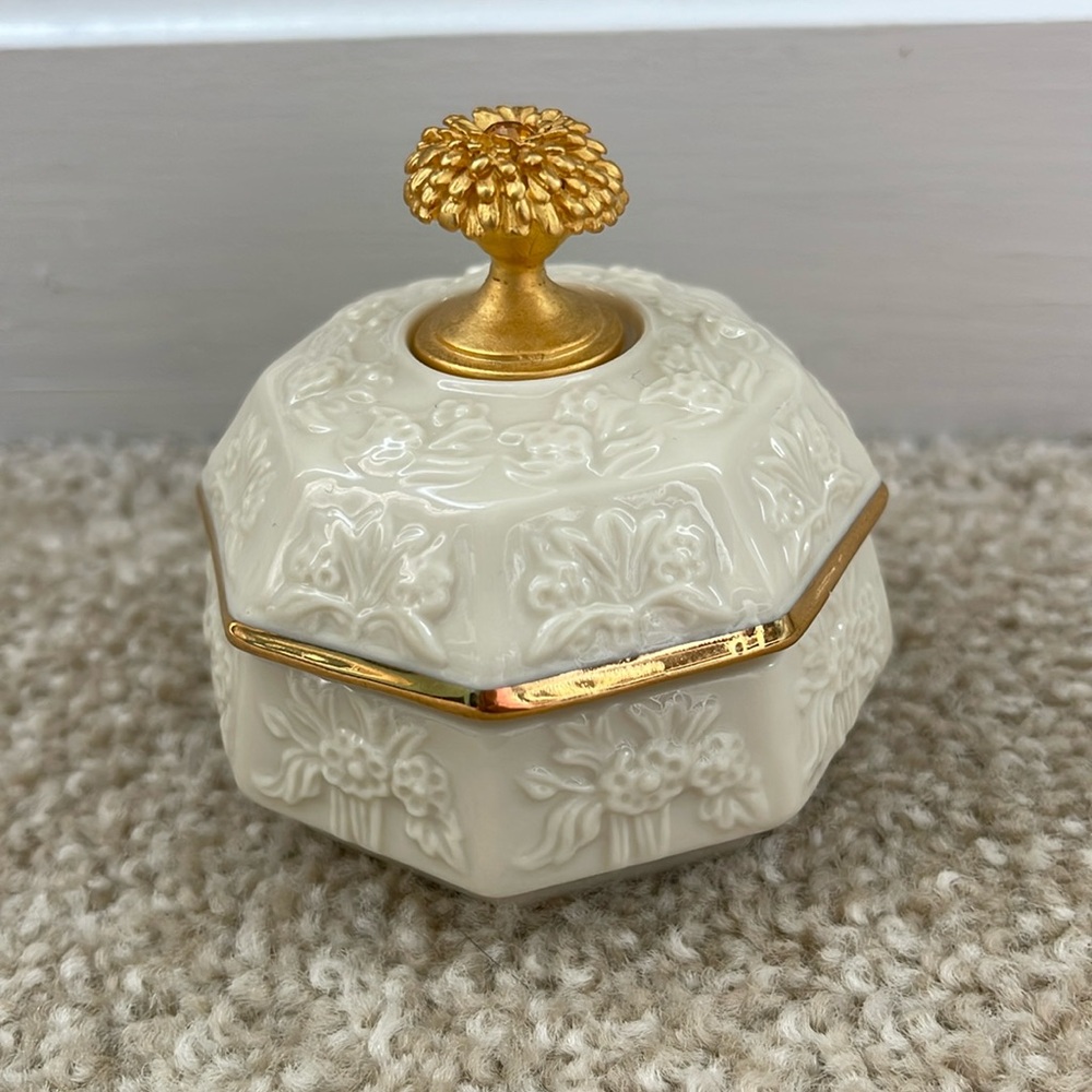 NWOB LENOX November Birthstone Two Piece Trinket Box Ivory Porcelain Topaz